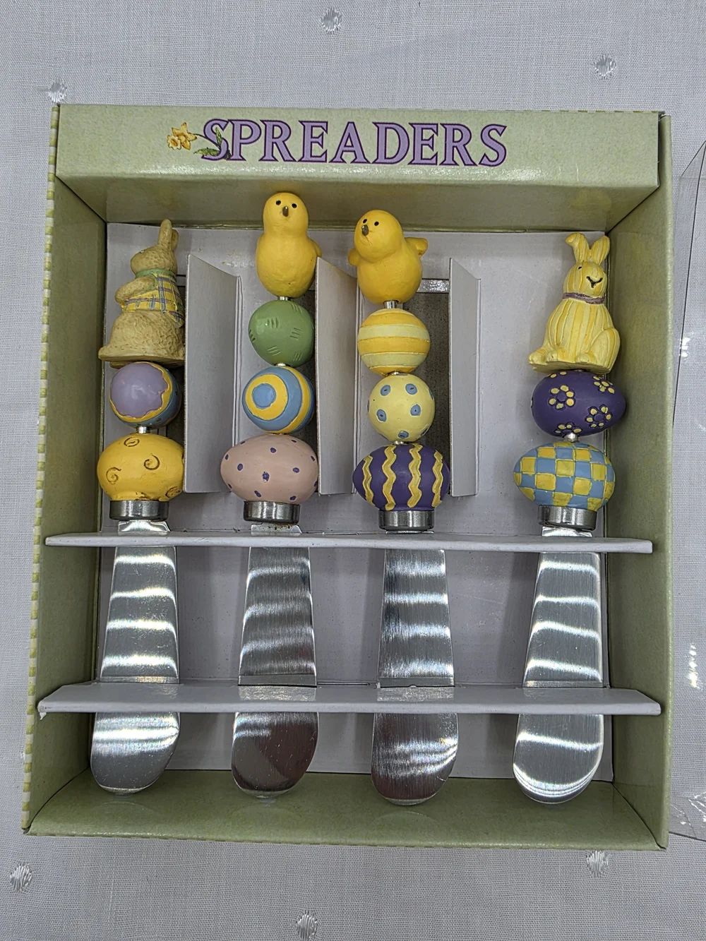 2002 Vintage DEBBIE MUMM Spring Easter Bunny Eggs Chicks Cheese Spreaders Knives